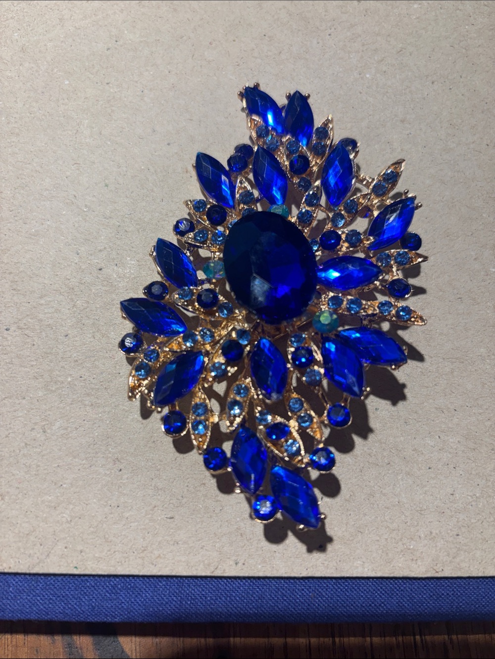 Blue Crystal Floral Statement Brooch - Unknown Brand - Picture 3 of 3